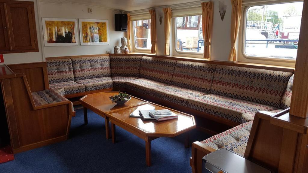 Botel Sailing Home อัมสเตอร์ดัม ภายนอก รูปภาพ